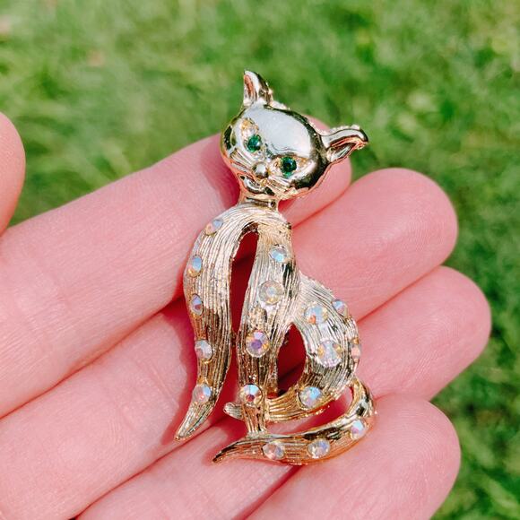 VTG Mid Century Creepy Cute Brooch Cat Figural Rhinestone Gold Tone Kitschy Pin - Picture 11 of 11